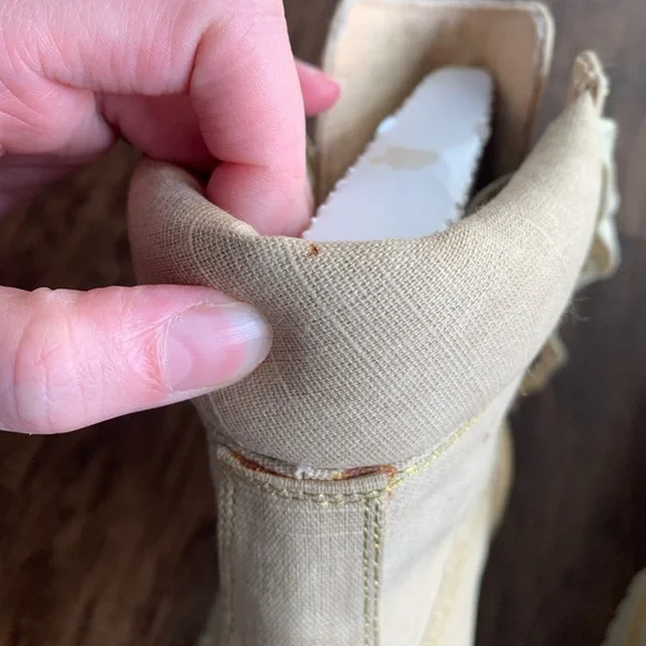 Timberland Light Tan canvas High-Top Boots - Picture 6 of 13